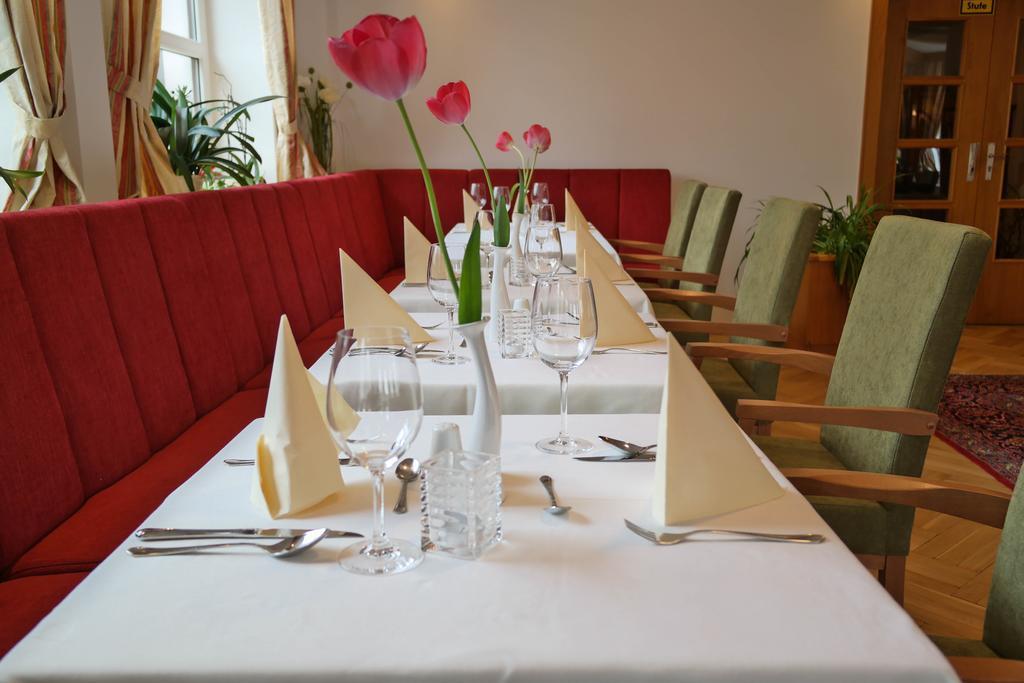 Hotel Vogtland บัดเอลสเตอร์ ภายนอก รูปภาพ