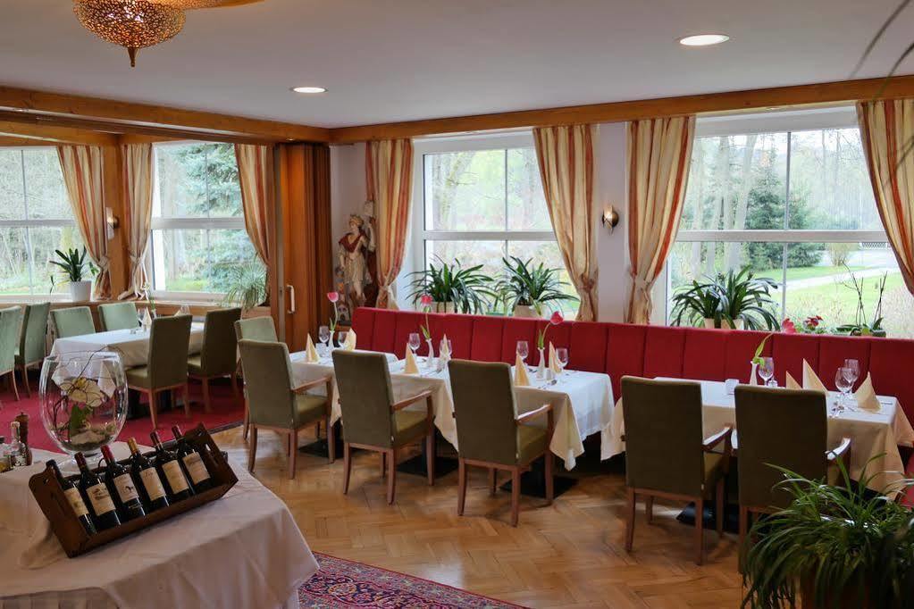 Hotel Vogtland บัดเอลสเตอร์ ภายนอก รูปภาพ